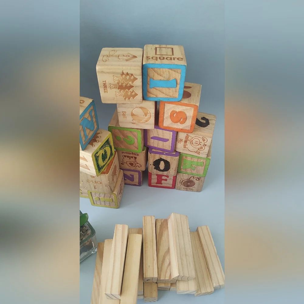 Bundle blocks wooden  variety in good condition